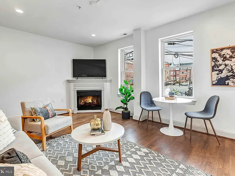 1417 Chapin St NW #307 — Photo 3