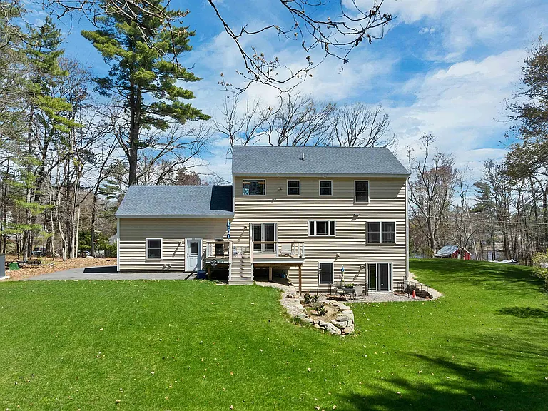 40 Mary Ann Ave — Photo 6