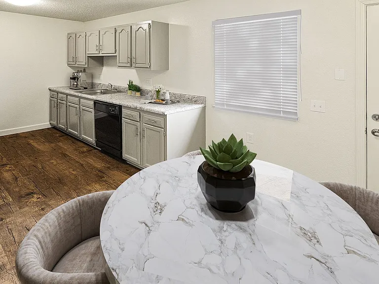 Metro Apartments At Bethalto — Photo 39
