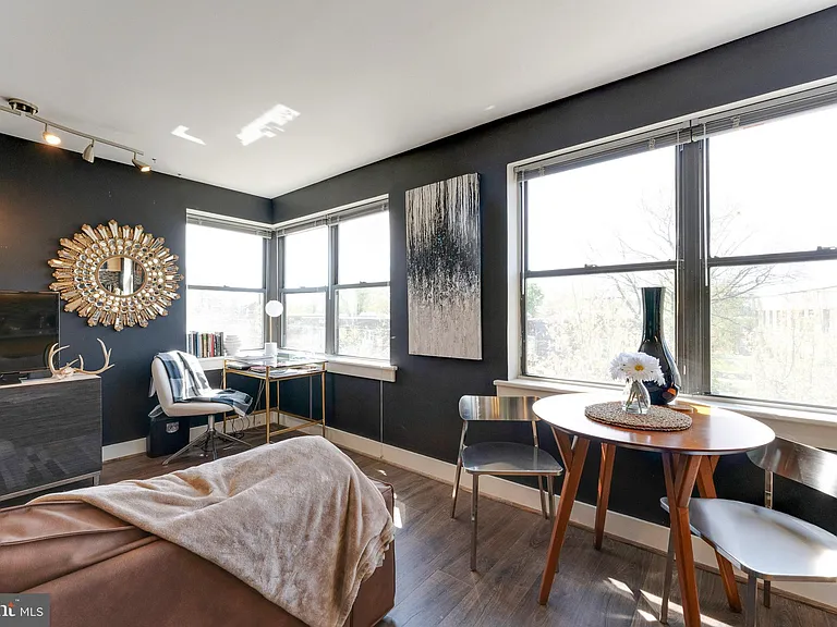 212 Oakwood St SE #322 — Photo 3