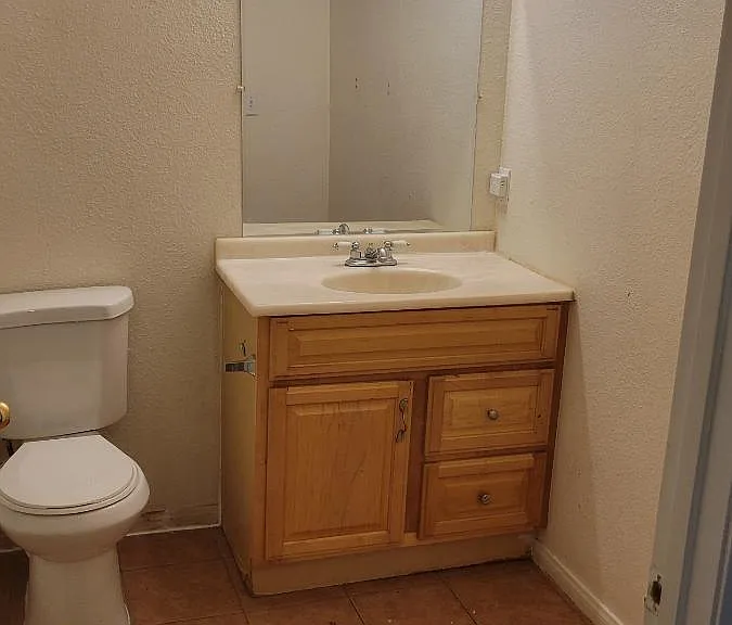 9335 Eucalyptus Ave #C — Photo 15
