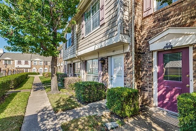 1st image of 641 Carriagehouse Ln APT 2K