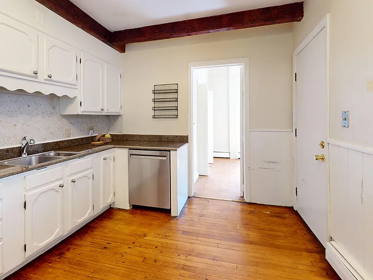 1526 Tremont St #2 — Photo 5