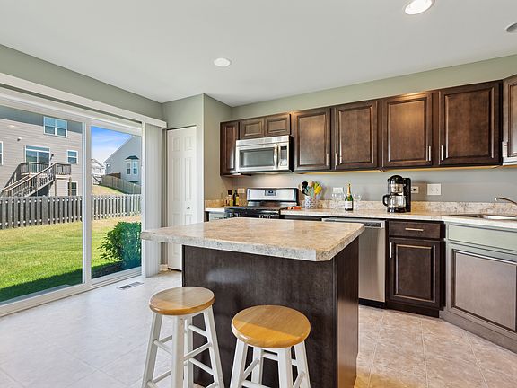 5th image of 211 Wildmeadow Ln