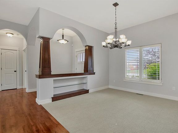 5th image of 1721 S Triple Crown Ct