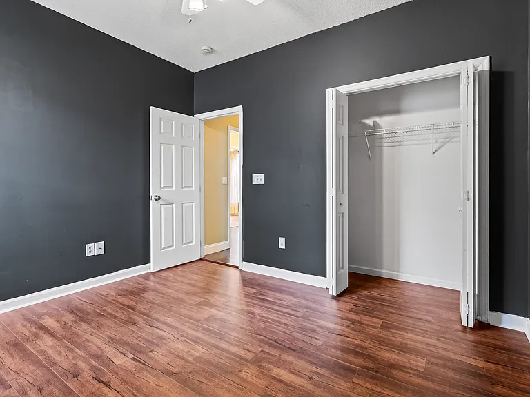 211 Springlake Dr — Photo 20