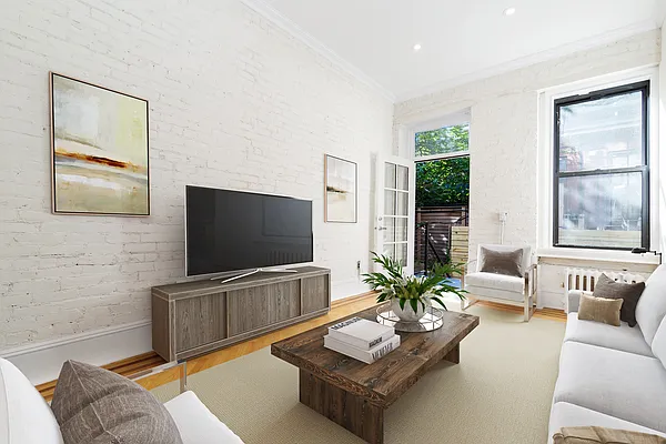 Rented by REAL New York | media 2