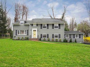 28 Spring Ridge Dr, Berkeley Heights, NJ 07922