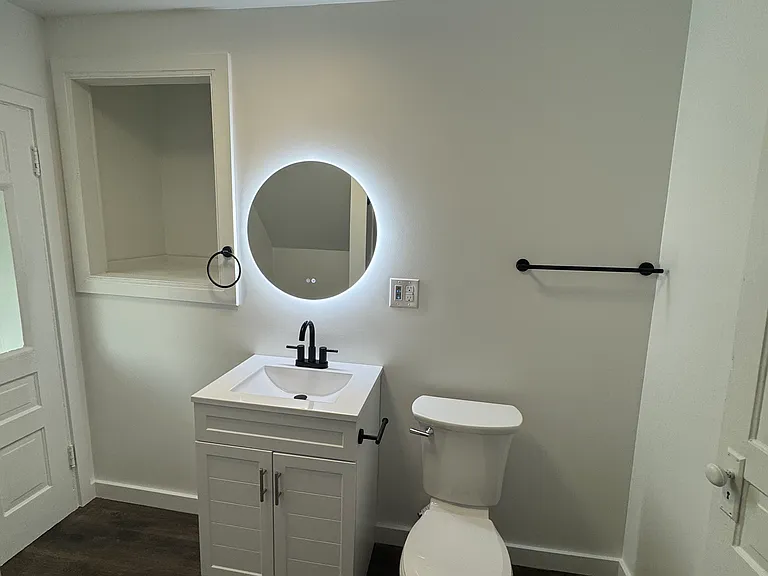 522 W 4th St #2 — Photo 7