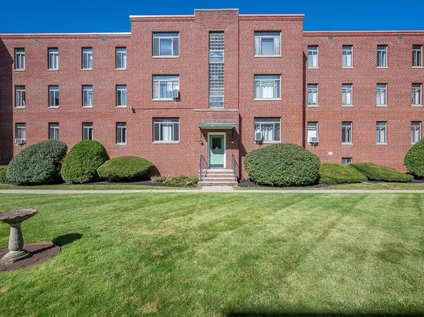 10 Ashland St APT 3R, Worcester, MA 01609