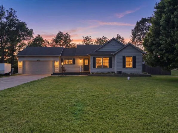 3030 Maplewood St, Benton Harbor, MI 49022