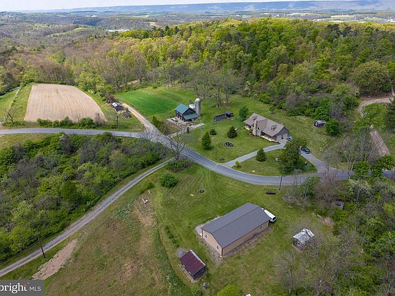 4th image of 1020 Clark Hill Rd
