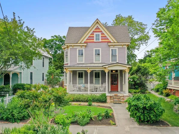 526 Tazewell Ave, Cape Charles, VA 23310