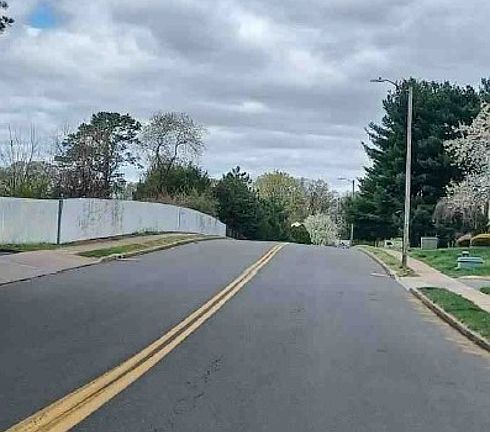 Exterior Neighborhood (street photo)