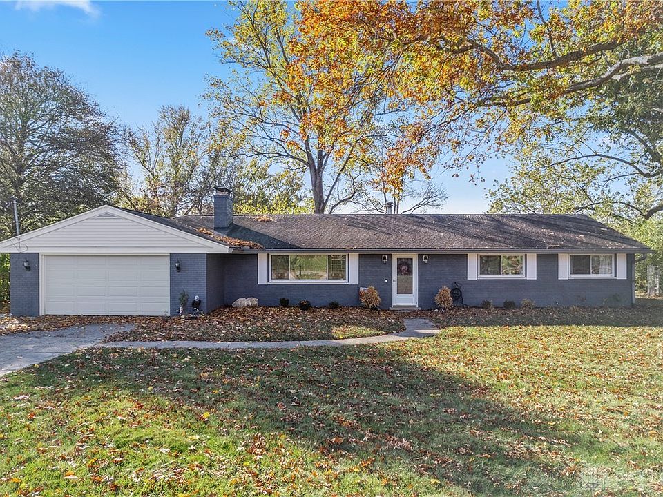 1st image of 299 Hoffmann Ave