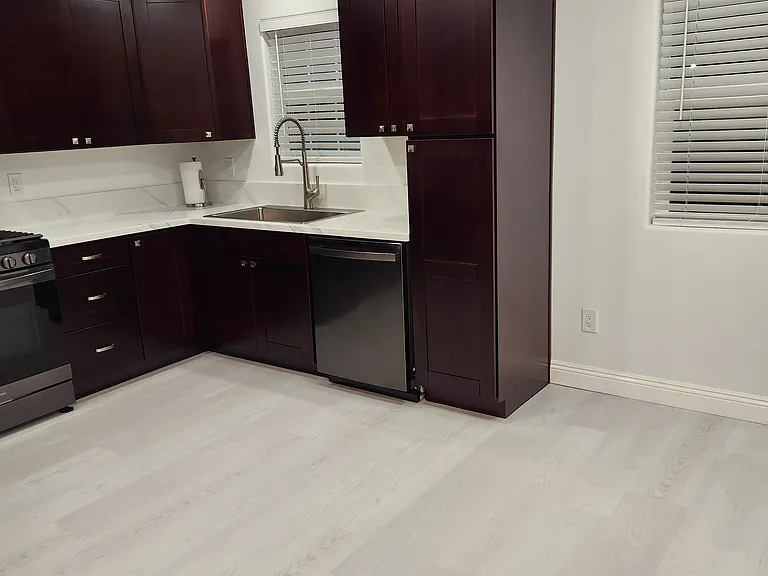 461 Smith Ave #A — Photo 3