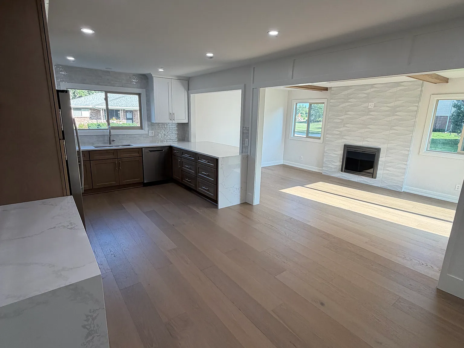 3 bed, 2000 sqft, $3,500 — Photo 2