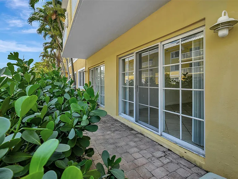 1515 E Broward Blvd #126 — Photo 34