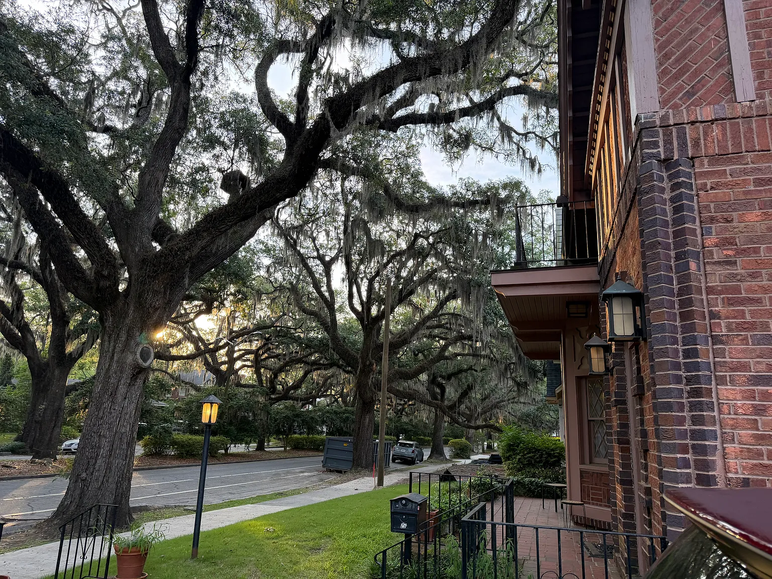 3 bed, 2300 sqft, $3,300 — Photo 4
