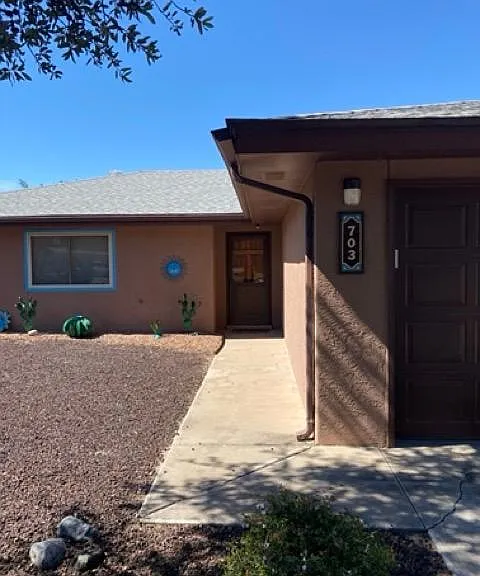 703 Homestead Cir — Photo 4