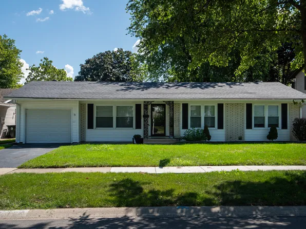 1021 Lonsdale Rd, Elk Grove Village, IL 60007