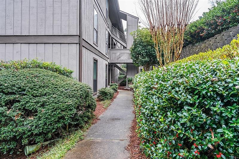1st image of 502 Embers Dr SE #502
