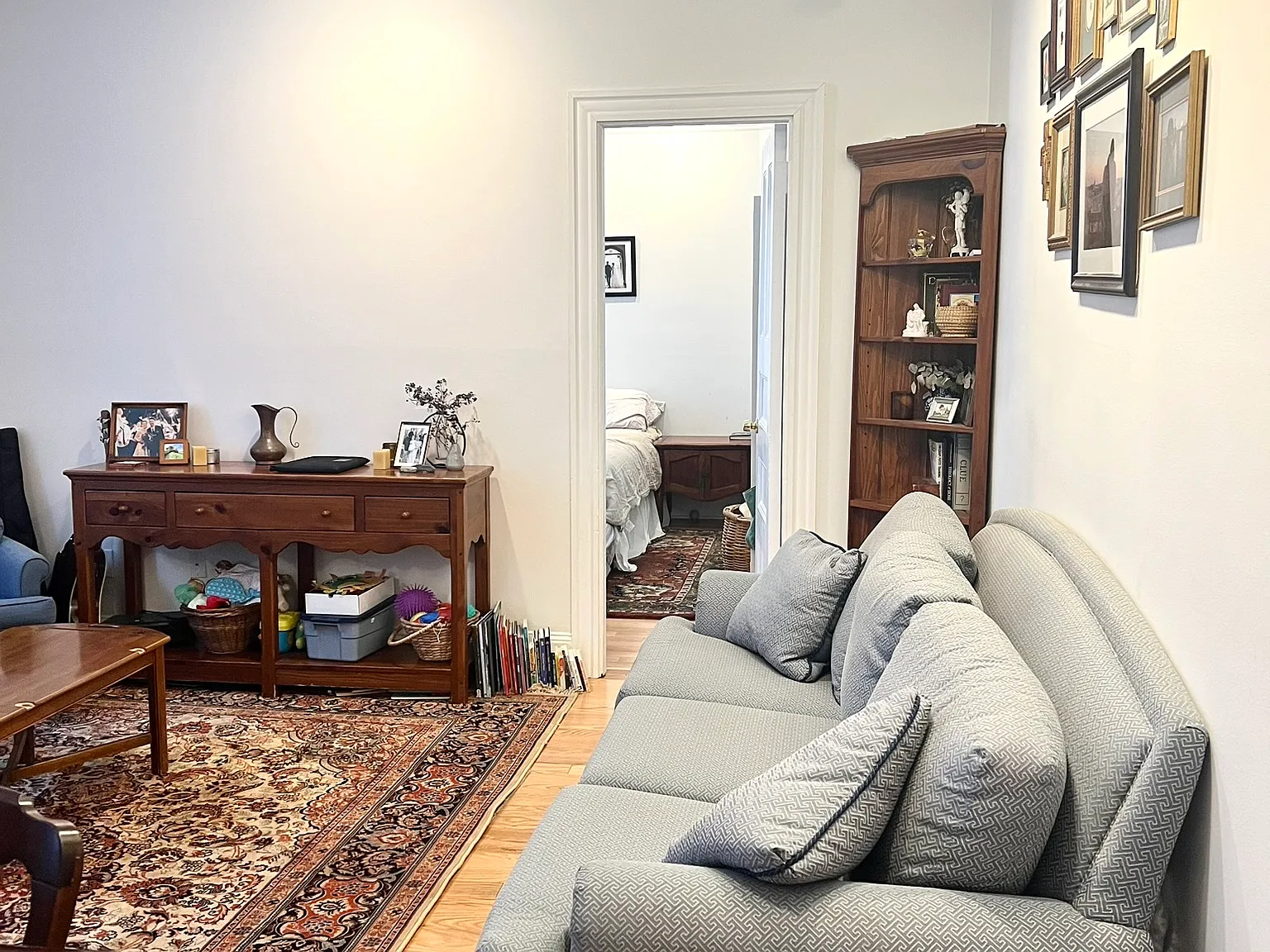 1 bed, 1.0 bath, 572 sqft, $3,200 — Photo 2