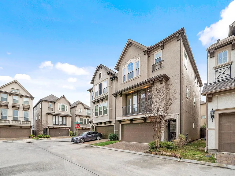 1510 Brayson Oaks Pl — Photo 3