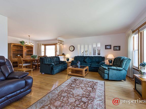 Living Room / Dining Room