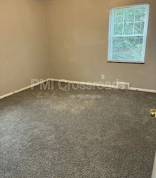 Riviera Manor — Photo 16