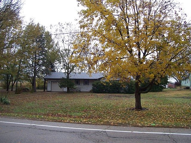 2nd image of 1905 S Main St