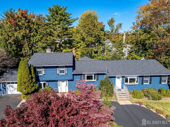 48 Frost Ave W, Edison, NJ 08820
