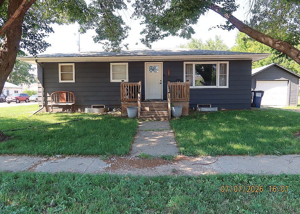 1st image of 200 E 6th Ave