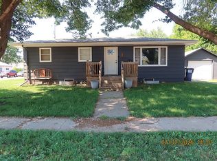200 E 6th Ave, Lennox, SD 57039