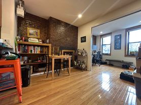 41 E 1st St, New York, NY