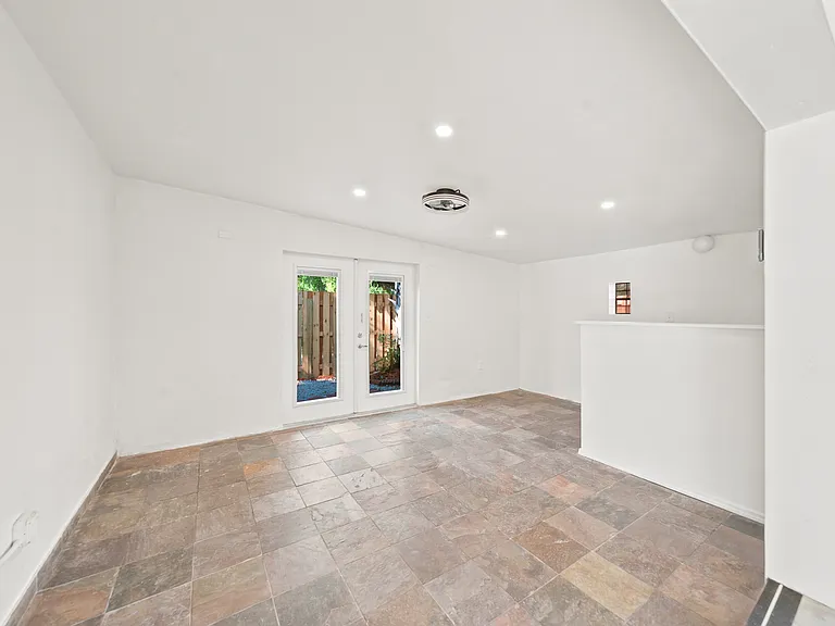 365 Blue Heron Rd — Photo 15