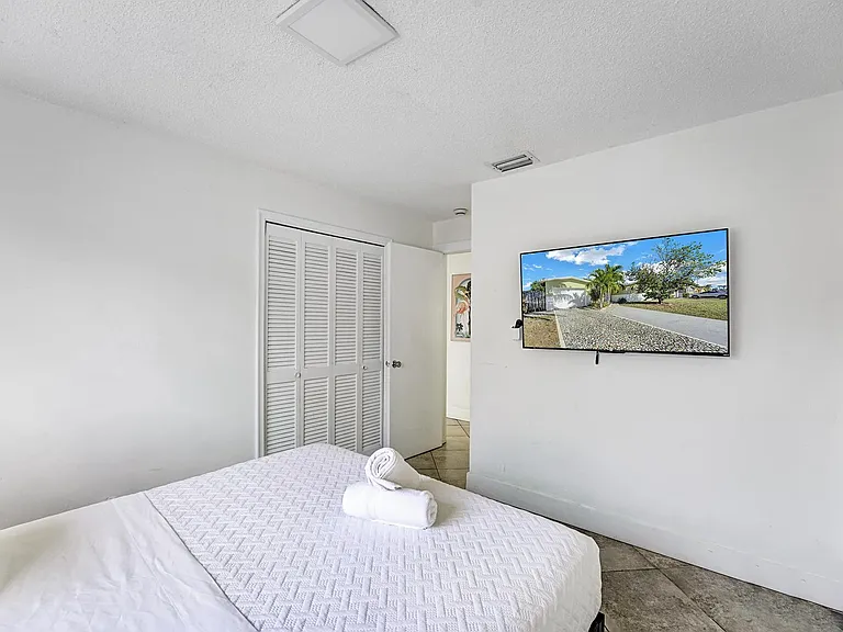 6481 Kimberly Blvd — Photo 14