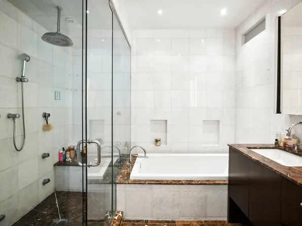 209 East 31st Street image 9 of 9