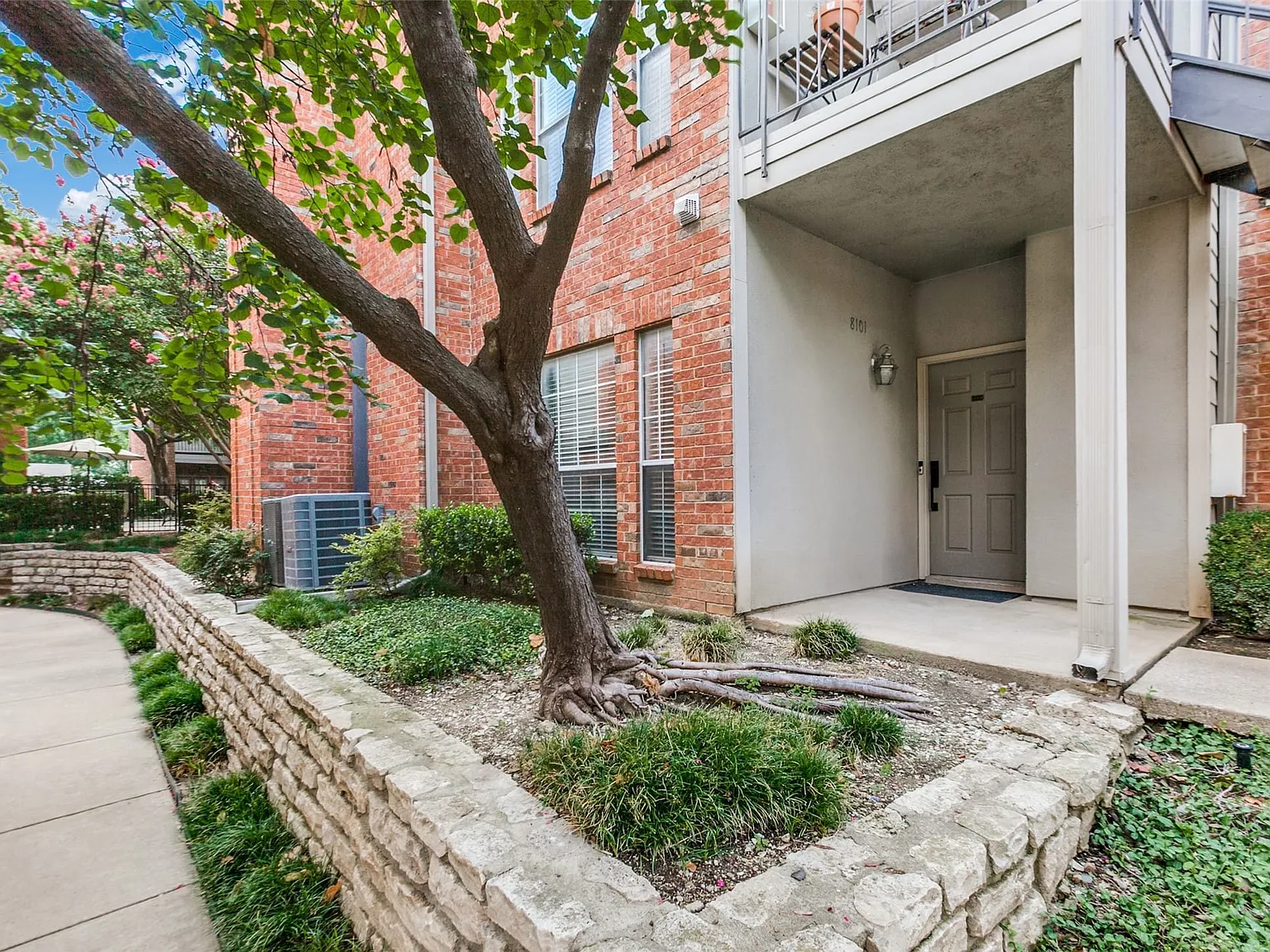 2 bed, 2.0 bath, 1144 sqft, $2,650 — Photo 1