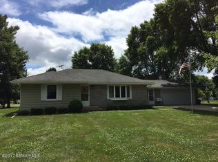 58413 220th St, Austin, MN 55912