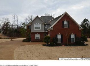 3265 Meadow Side Dr, Nesbit, MS 38651