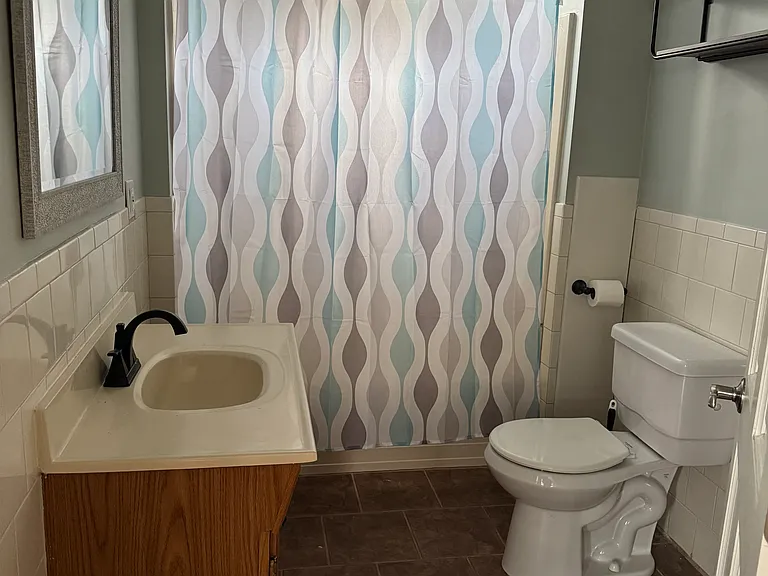 415 Ashley Blvd #1 — Photo 8