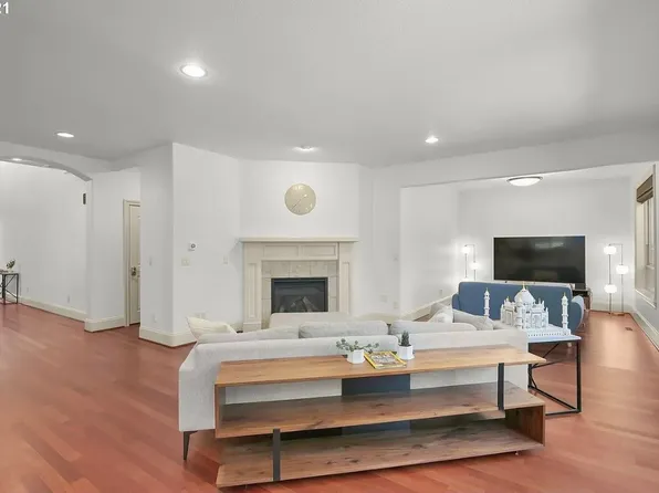 5455 Langford Ln, Lake Oswego, OR 97035