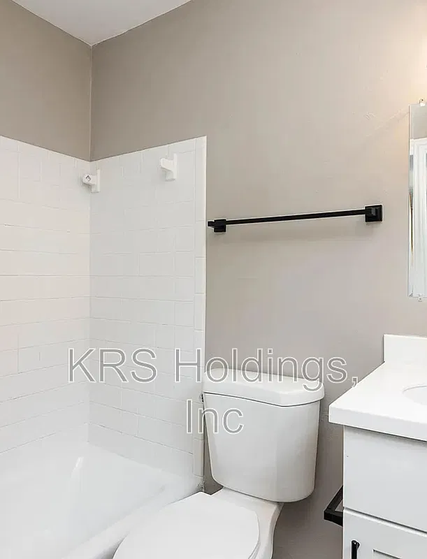 1 bed, 1.0 bath, 720 sqft, $1,195 — Photo 2