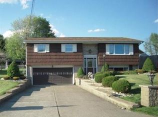 109 W Hempfield Dr, Irwin, PA