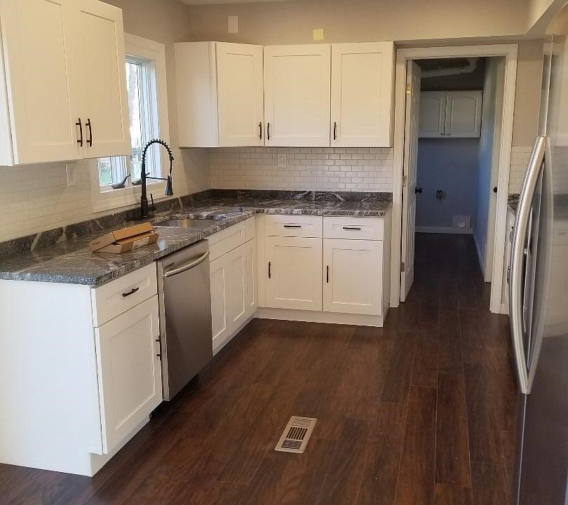 2nd image of 14 Globe Ln