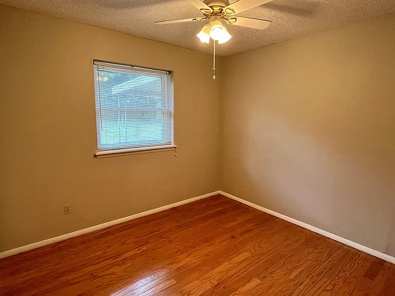 324 W Michael Dr — Photo 15