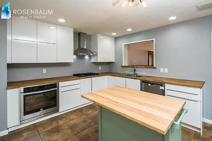 1508 W Capri Ave — Photo 4
