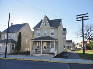 566 S Main St APT 1, Nazareth, PA 18064
