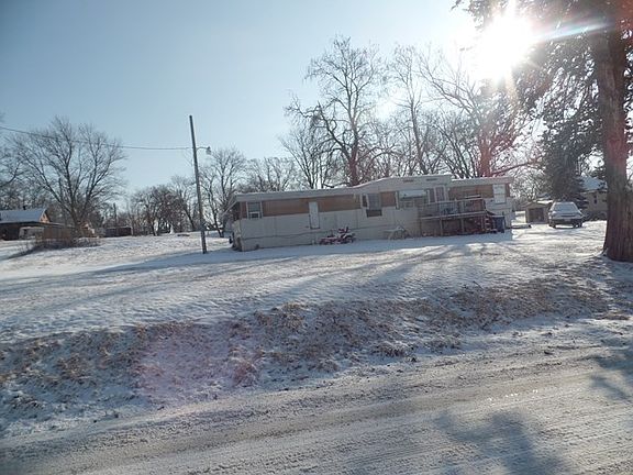 2nd image of 2713 Lincoln St